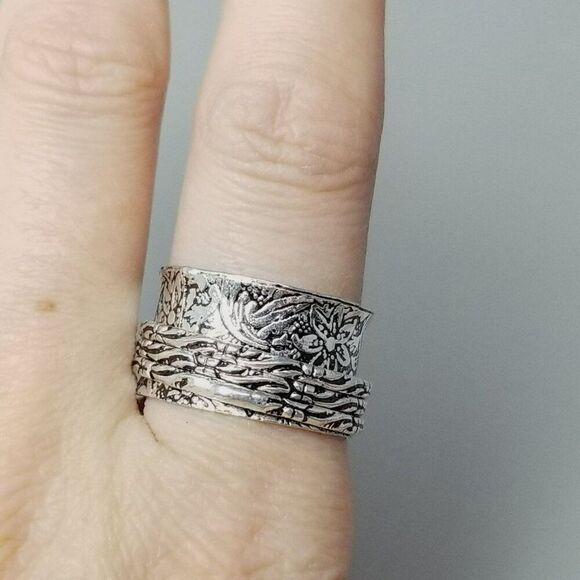 Vintage Floral Print Spinner Ring, Wide Silver Tone Size 9 Band, Wide Stacking - Picture 3 of 9
